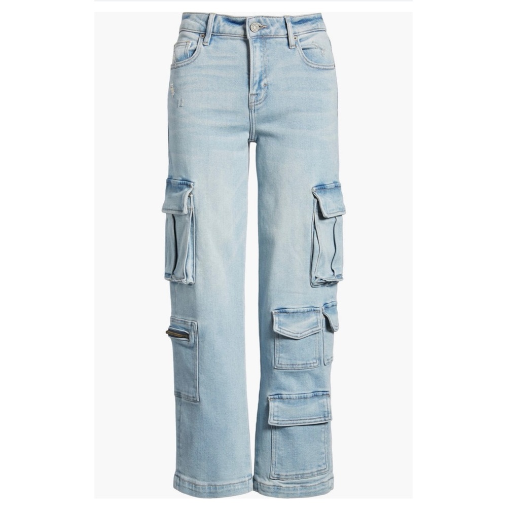 NWT HIDDEN JEANS
Mid Rise Ankle Straight
Leg Cargo Jeans